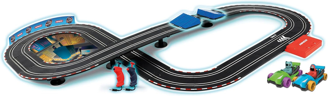 Ninco - NincoRacers Velokú Racers City Rennbahn | Slot Car Strecke 3,8m Massstab 1:43 | Autorennbahn