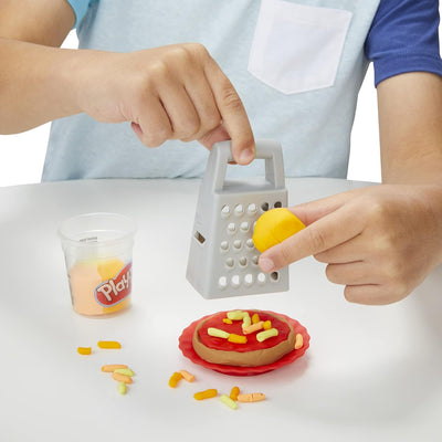 Play-Doh Kitchen Creations Pizzabäckerei Spielset mit 6 Dosen 8 Accessoires Pizzabäckerei Einzelbett