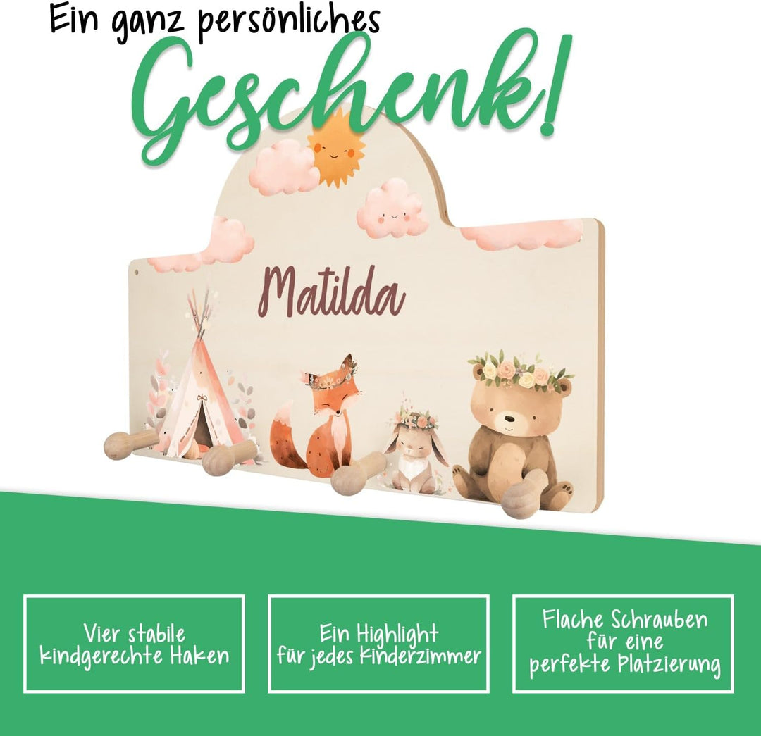 GRAVURZEILE Personalisierte Kindergarderobe - Camping - Personalisiert mit Name - Garderobe aus Holz