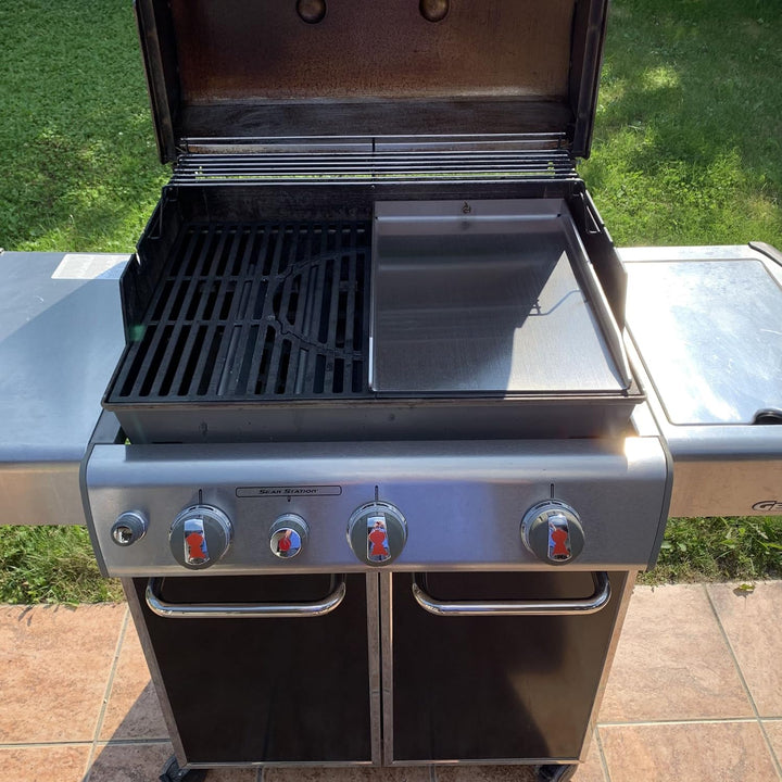 Grillrost.com Das Original Edelstahl Grillplatte | Plancha 49x32,5cm - passend für Weber Genesis I |