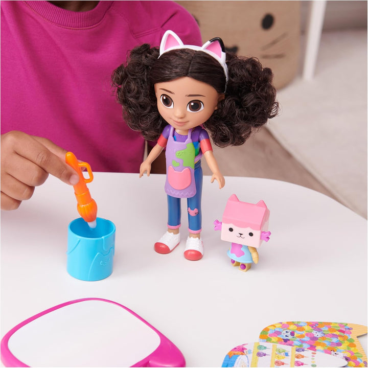 Gabby's Dollhouse, Gabby Deluxe Bastelpuppen und Zubehör mit Wasserpad und Wasserpinselstift, Kinder