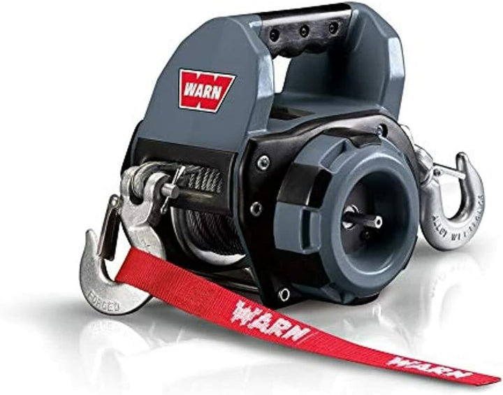 WARN 101570 Tragbare Handwinde mit 9 m Stahldrahtseil: 340 kg Zugkraft, grau. 340 kg. Kapazität Drah