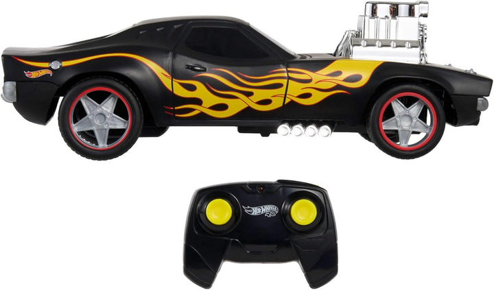 Hot Wheels Spielzeugauto, Ferngesteuerter Rodger Dodger im Massstab 1:16, schwarzes Fahrzeug mit gel