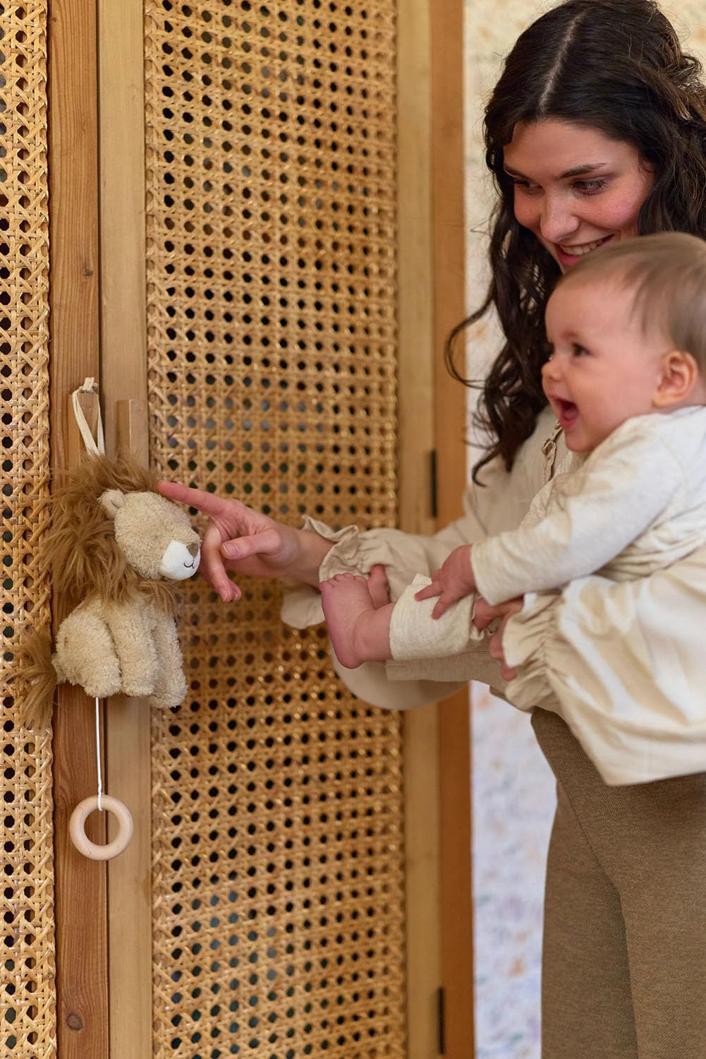 Little Dutch Spieluhr - Einschlafhilfe - Aufzieh-Spieluhr - Löwe - für Babys ab der Geburt - Safari