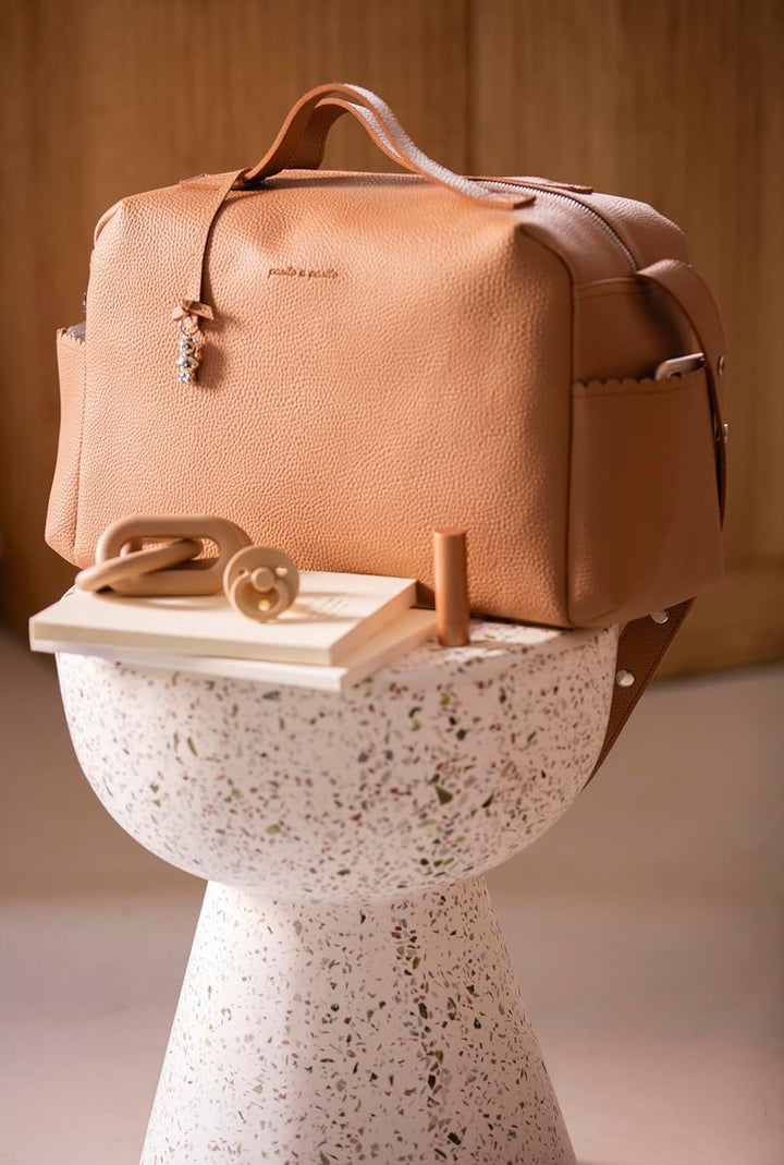 Icon Wickeltasche, Rosa oder Beige oder Grau oder Karamell, Zeitgenössisch