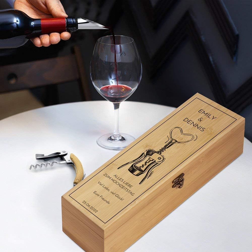 Maverton Weinbox für 0,7L Weinflasche - Wein Holzbox personalisiert + 4er Weinzubehör - Weinset Wein