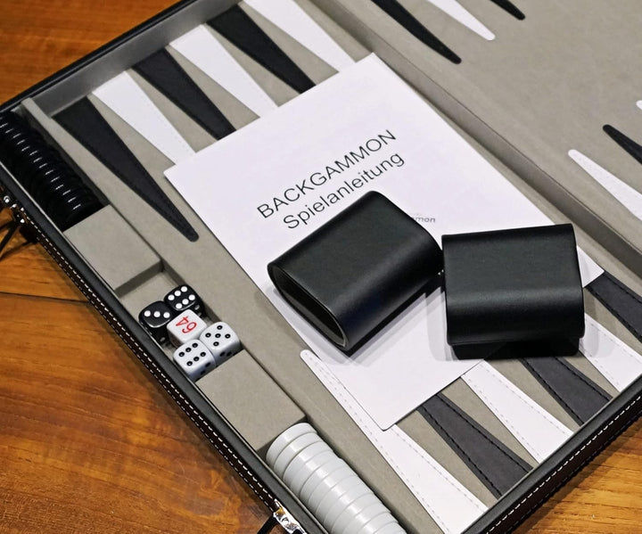 PrimoGames Koffer Backgammon Attaché Kunstleder - Edles Kofferspiel mit Filz Bezug und fein aufgenäh