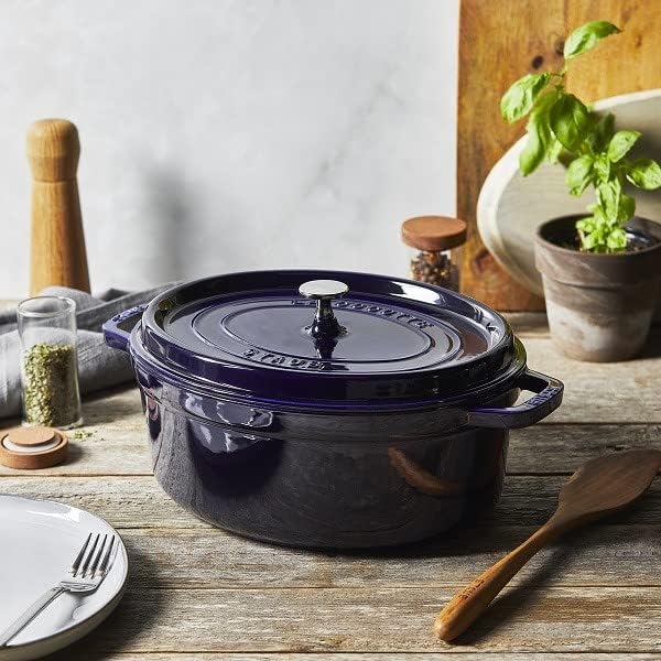 STAUB Gusseisen Bräter/Cocotte, Oval 31 cm, 5,5 L, Aromaregen Funktion, Für alle Herdarten geeignet,