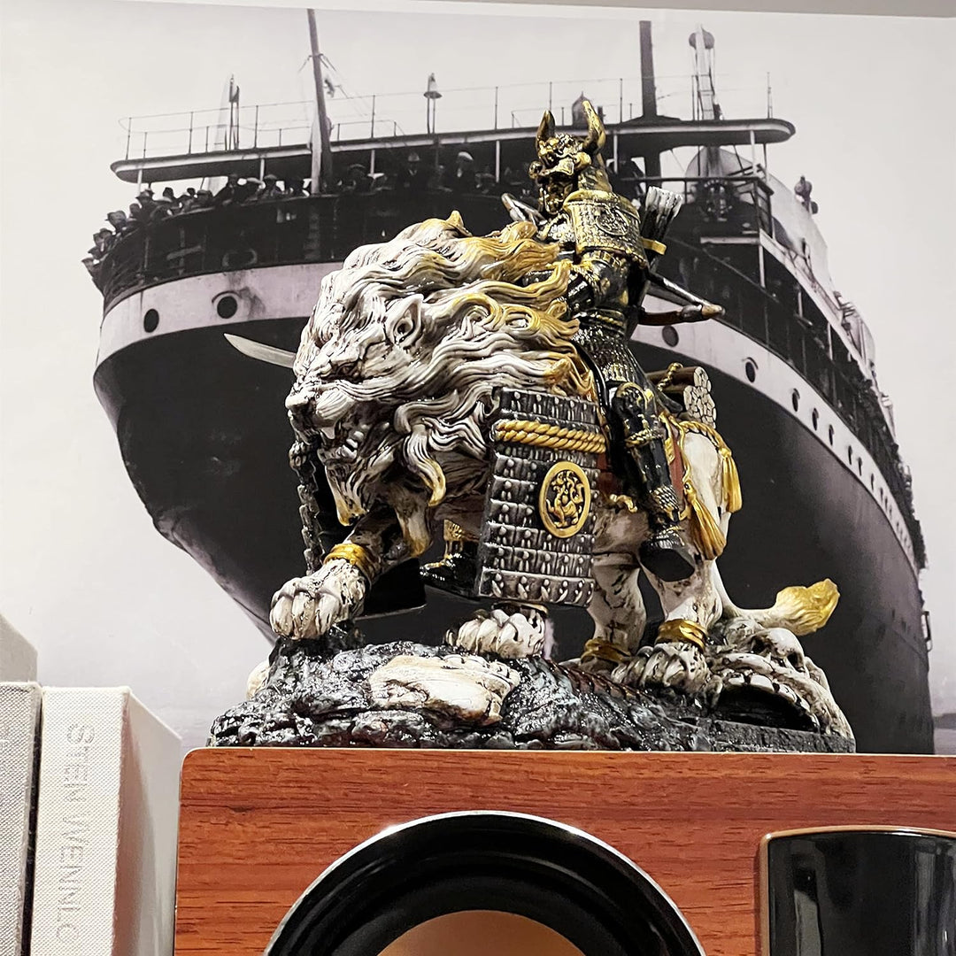 LOOYAR Mittelalterlicher antiker weisser Löwe Samurai Krieger Harz Statue Ornament Figur Basteln für