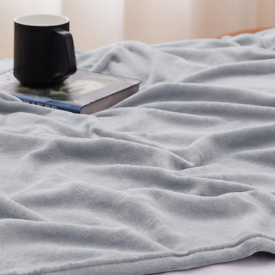 WAVVE Kuscheldecke Flauschig Decke Fleecedecke - Sofadecke 230x270 cm Wohndecke Couchdecke, Hellgrau
