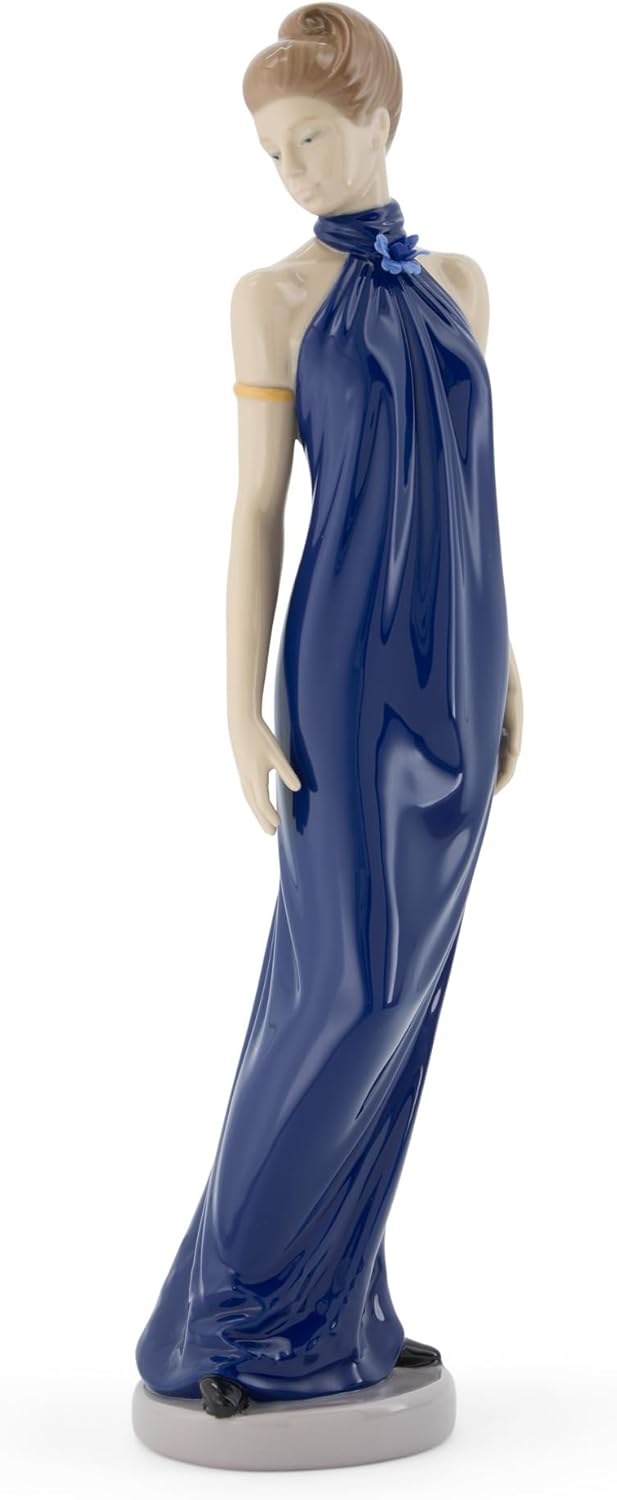 NAO Porcelain by Lladro Elegance (Special Edition) 2001831