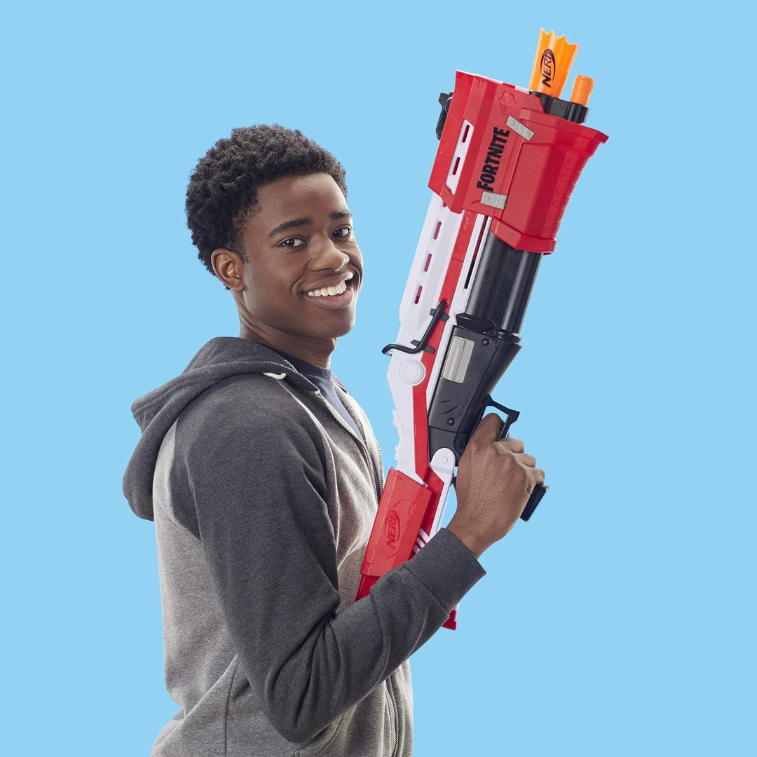NERF Hasbro E7065EU4 TS Pump-Action Blaster, 8 Mega Fortnite Darts, Dartaufbewahrungsfach - Für Juge