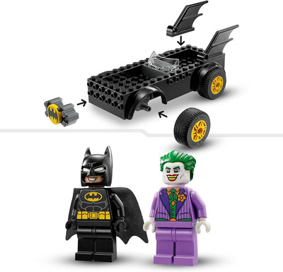 LEGO DC Verfolgungsjagd im Batmobile: Batman vs. Joker Spielzeugauto-Set, Superhelden-Starterset mit