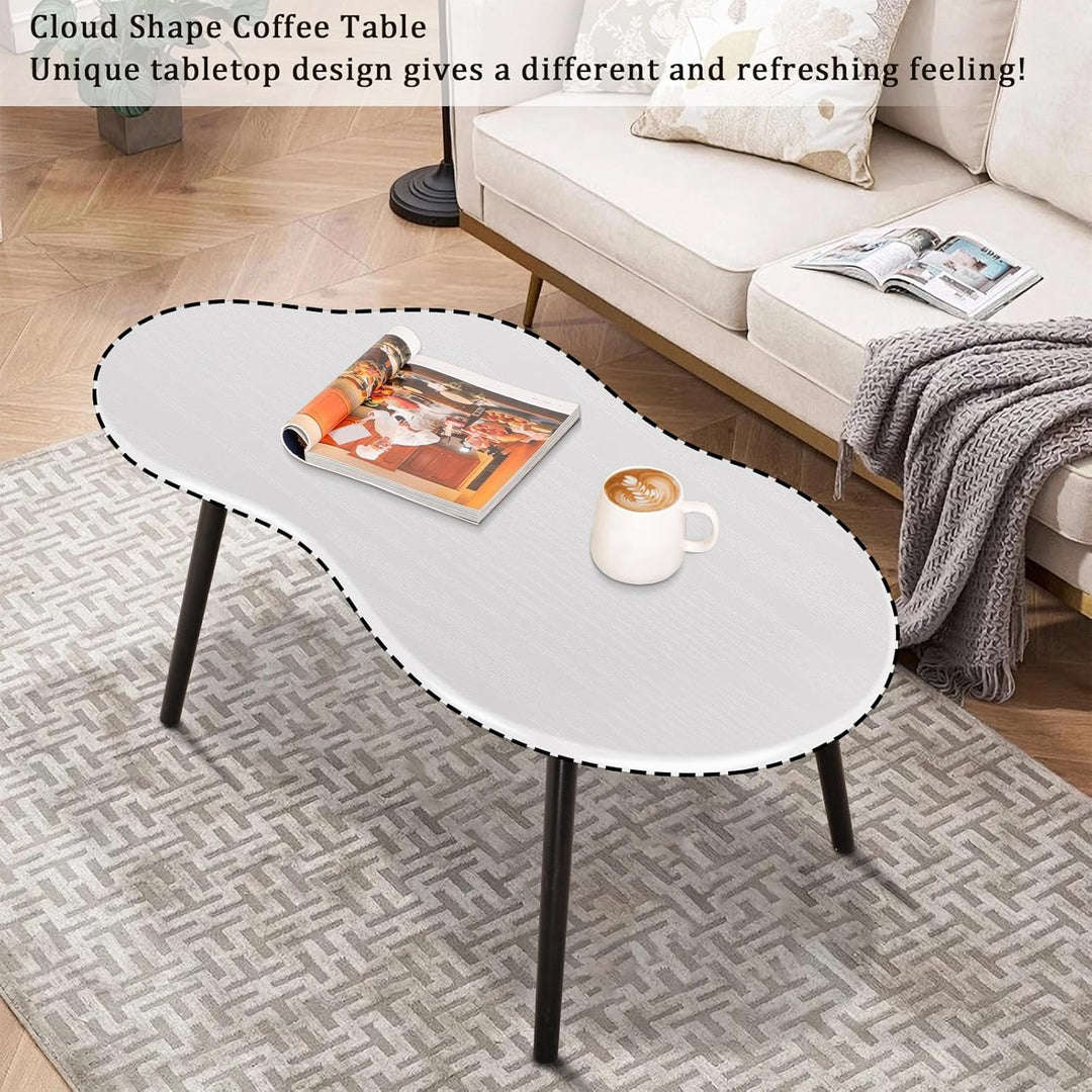 Moderner Couchtisch, Wolkenweiss, unregelmässiger Mitteltisch für Wohnzimmer, einzigartige Holzmaser