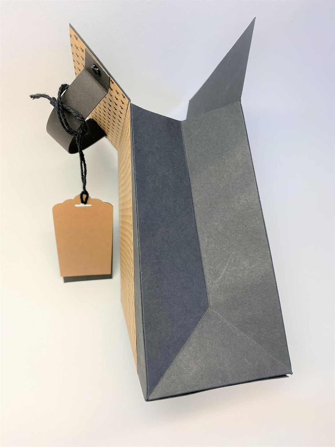 Generisch Geschenkverpackung in Form Einer Handtasche, EIN Geschenk aus Papier zu jedem Anlass, edel