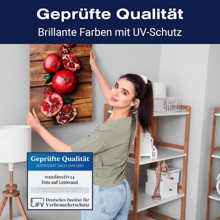 wandmotiv24 Obst & Gemüse als Leinwandbild, 100x75cm, Hochformat, Granatapfel, Holztisch, Küche, Leb