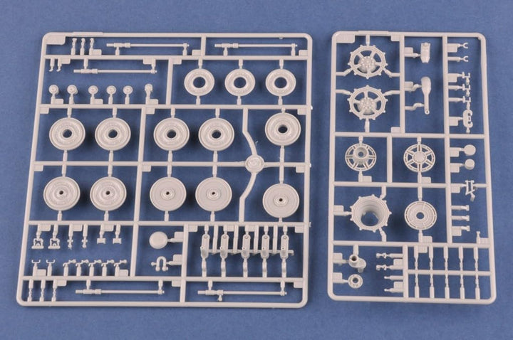 Hobby Boss 084531 Pz.Kpfw.VI Sd.Kfz.182 Tiger II (Henschel 1944 Production) w/Zimmerit Plastikmodell