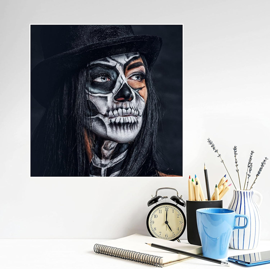 wandmotiv24 Poster als Wanddeko, Grösse 50x50cm, Model mit Totenkopf Makeup, Schminke, Hut, Frau, Mo