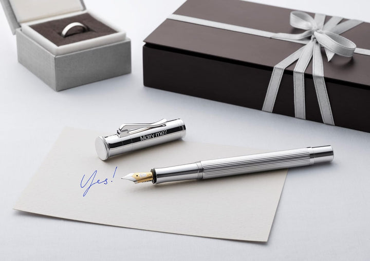 Graf von Faber-Castell 145561 - Füllfederhalter Classic, platiniert, Federbreite F