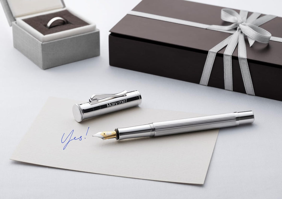 Graf von Faber-Castell 145561 - Füllfederhalter Classic, platiniert, Federbreite F