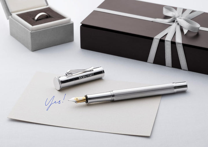 Graf von Faber-Castell 145561 - Füllfederhalter Classic, platiniert, Federbreite F