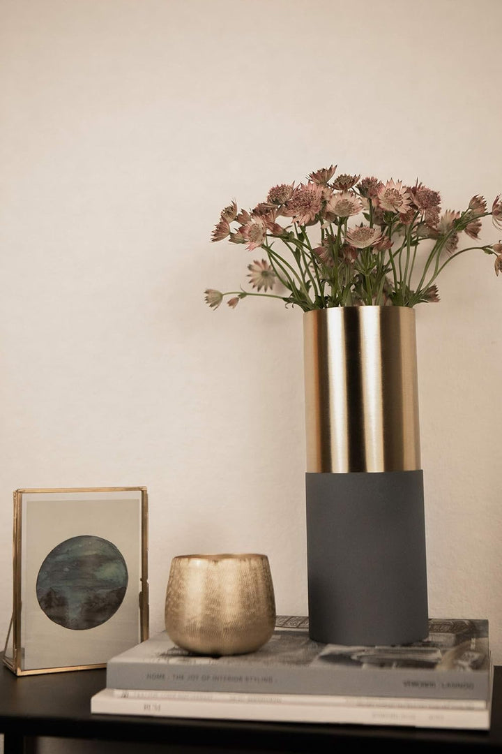 LaLe Living Vase ELYA in Rauchblau &amp; Gold H28 cm x Ø10 cm, grosse Blumenvase aus Eisen zwiefarbig