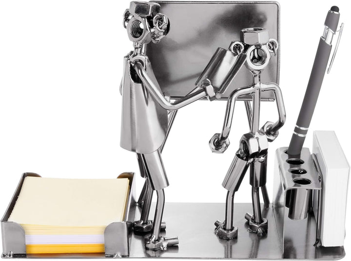 BRUBAKER Schraubenmännchen Lehrer mit Stiftehalter - Handarbeit Eisenfigur Schule Metallmännchen mit