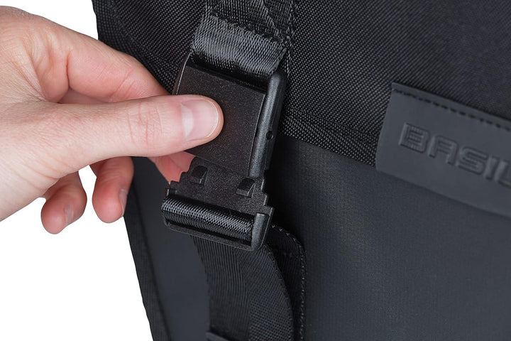 Basil B.V. Unisex – Erwachsene Packtaschen-2179233502 Packtaschen, Schwarz, 35 l