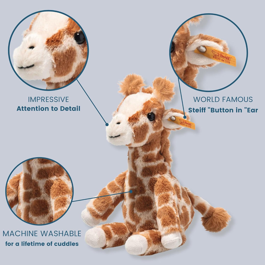Steiff Gina Giraffe Hellbraun gefleckt 23 cm, Soft Cuddly Friends, aufrecht sitzend durch Granulatsä