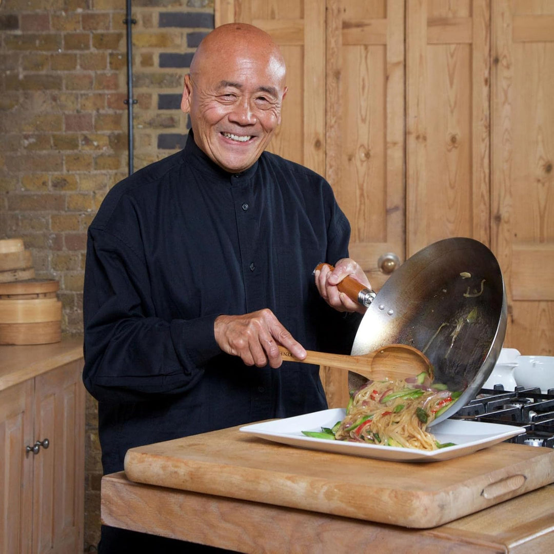 Ken Hom Wok Set 31 cm aus unbeschichtetem Karbonstahl mit Holzgriff - für alle Herdarten inklusive I