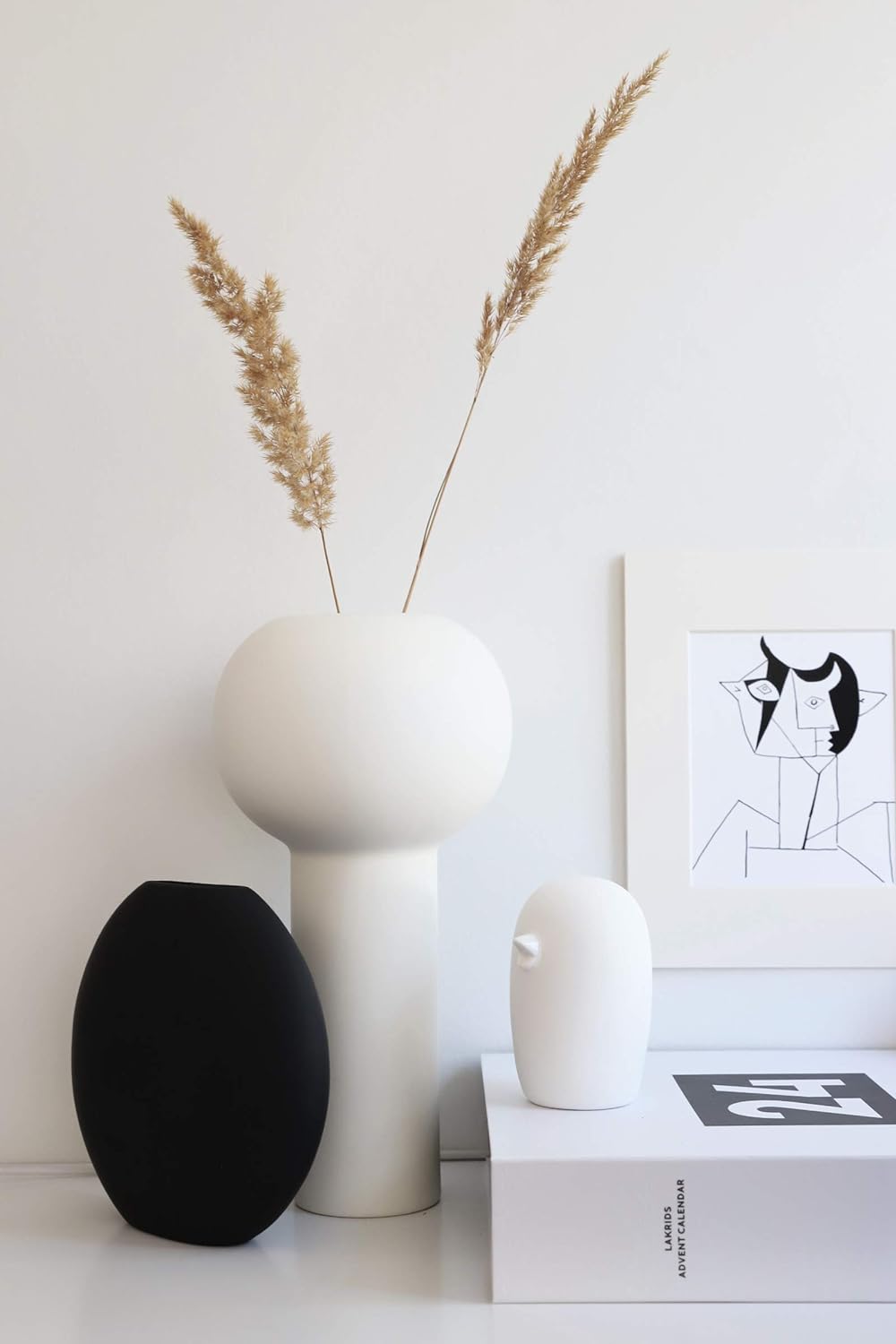 Cooee Design Vase Pastille aus Keramik in der Farbe Schwarz Handgefertigt, Durchmesser: 20cm, Höhe: