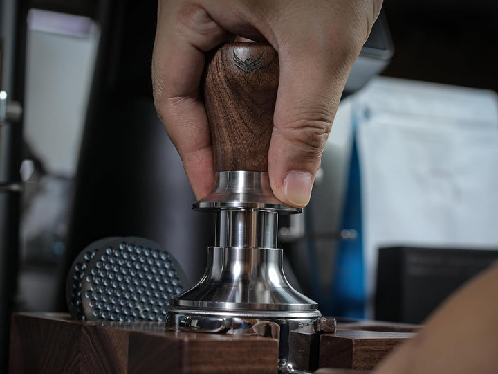 51mm Kaffeetamper – Espresso Tamper für 51mm Siebträger – kalibriert, selbstnivellierend, gleichmäss