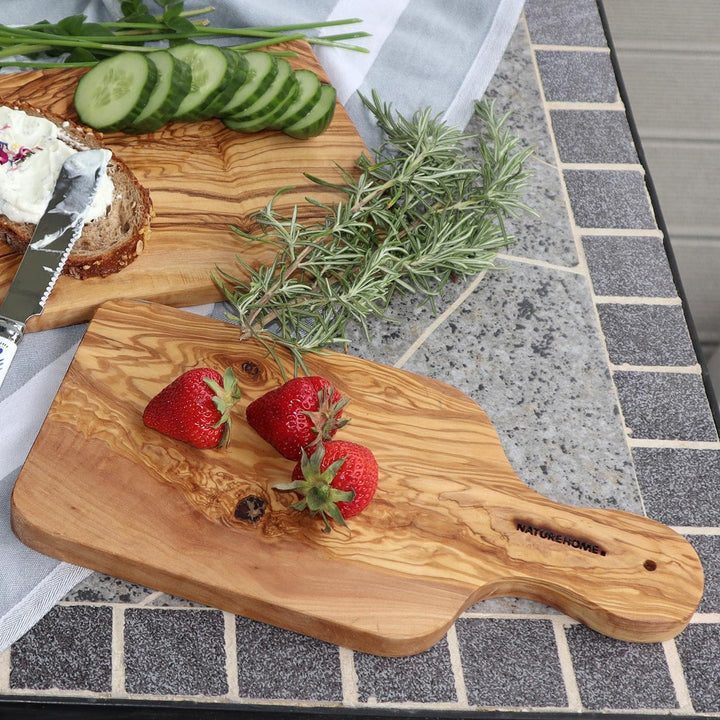 NATUREHOME Olivenholz Schneidebrett antibakteriell Vesperbrett Holz Brett Griffbrett 30x14x1,3 cm S,