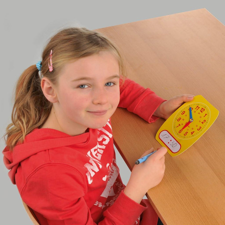 Klassensatz - 30 Lernuhren mit analoger und digitaler Zeitanzeige im Kunststoffkoffer | Wiemann Lehr