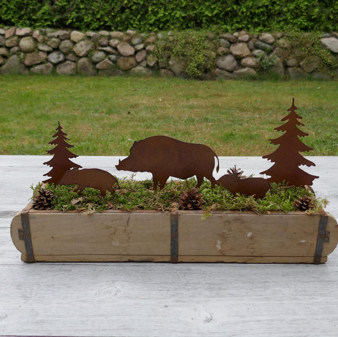 Storm's Gartenzaubereien Gartenstecker Wildschwein Figuren mit Tannen 5er Set in Rostoptik als Weihn