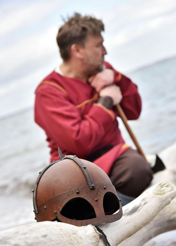 Der Gjermundbu Helm mit vernieteter Brünne, 2 mm Stahl, L