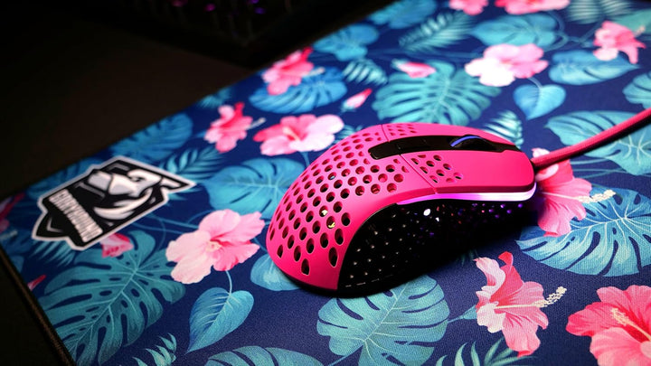 Xtrfy M4 RGB Ultraleichte Gaming-Maus, Rosa, XG-M4-RGB-PINK, Pink