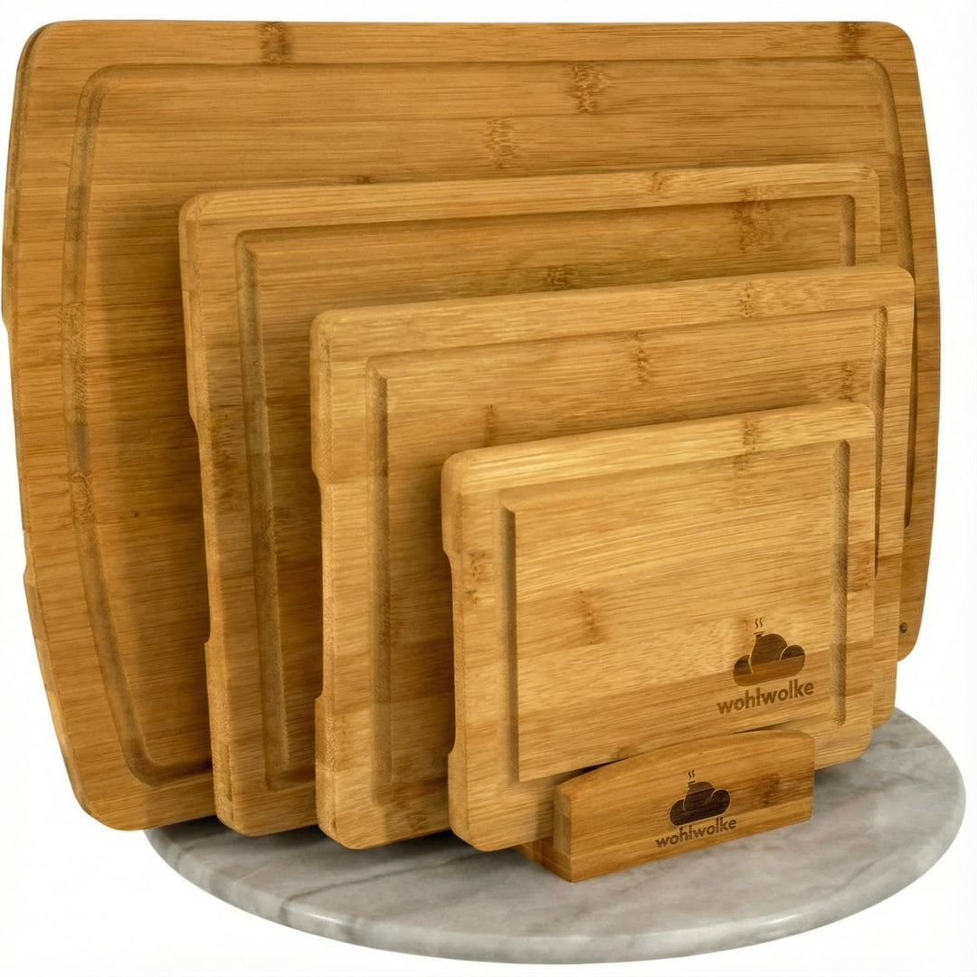 WOHLWOLKE Schneidebrett Holz 4er Set | Bambus Schneidebretter mit Saftrille & Seitengriff | Holzbret