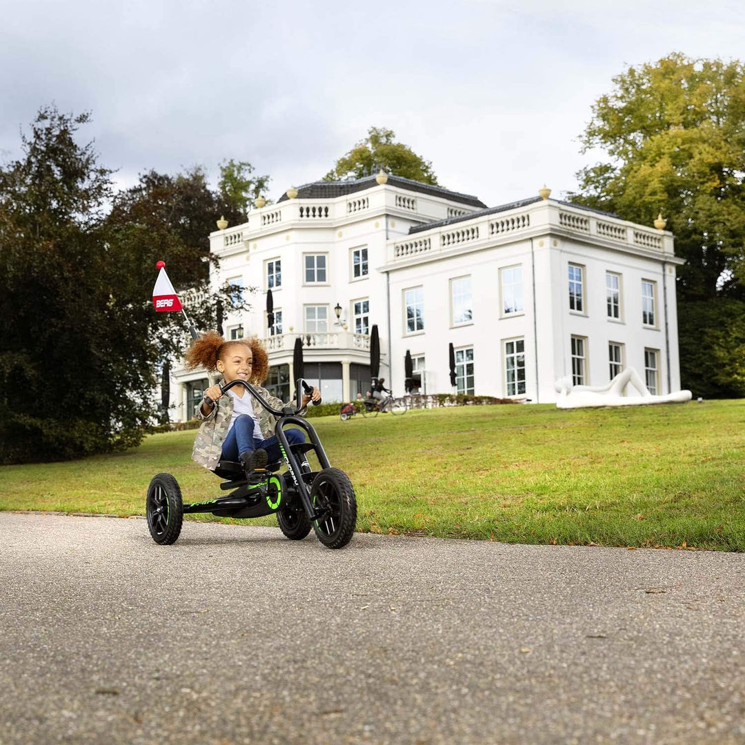 BERG Gokart Choppy Neo | Kinderfahrzeug , Tretauto mit Optimale Sicherheid, 3 Luftreifen und Freilau