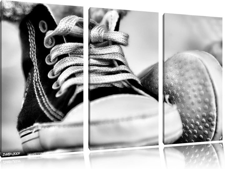 Pixxprint Trendige Schuhe / 3-Teilig/Gesamtmass 120cm Leinwandbild bespannt auf Holzrahmen/Wandbild