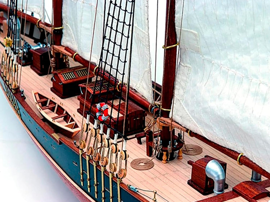 Artesanía Latina - Holzmodellschiff – Kanadischer Schoner, Bluenose II - Modell 22453, Masstab 1:75