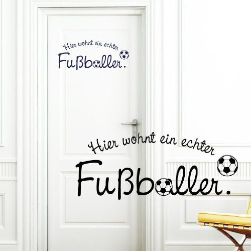 Türaufkleber „Hier wohnt ein echter Fussballer“ Kinderzimmer/schwarz / 55 x 131 cm Schwarz 55 x 131
