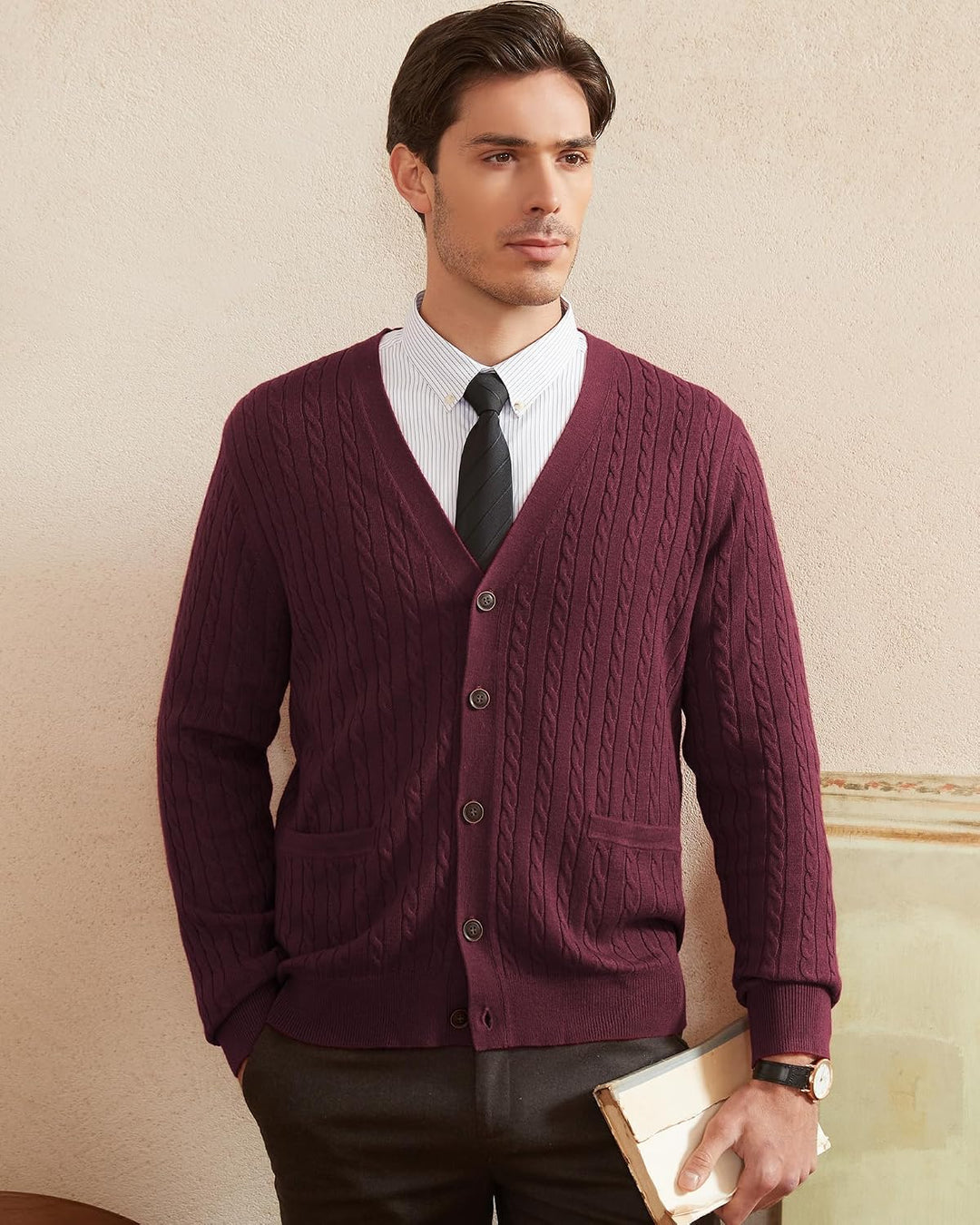 Kallspin Herren Strickjacke aus Wollmischung Zopfstrick Cardigan mit Knopfverschluss und Taschen L B