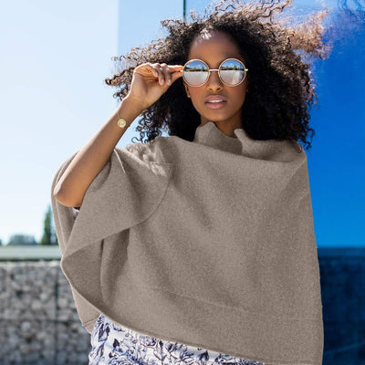 GIESSWEIN Merino Lambswool Poncho - Damen Feinstrick Überwurf aus Merinowolle, Wool Cape, Frauen Str