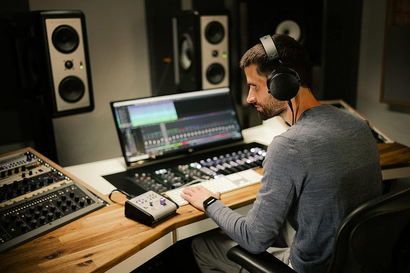 beyerdynamic DT 900 PRO X Offener Studio-Kopfhörer mit STELLAR.45 Treiber für Mixing & Mastering an