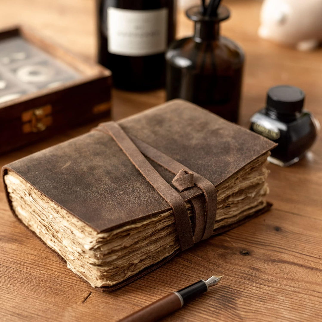 Vintage Leder Notizbuch, 240 Seiten Holzfreies Baumwoll-Büttenpapier, Deckle Edge Journal, MOONSTER®