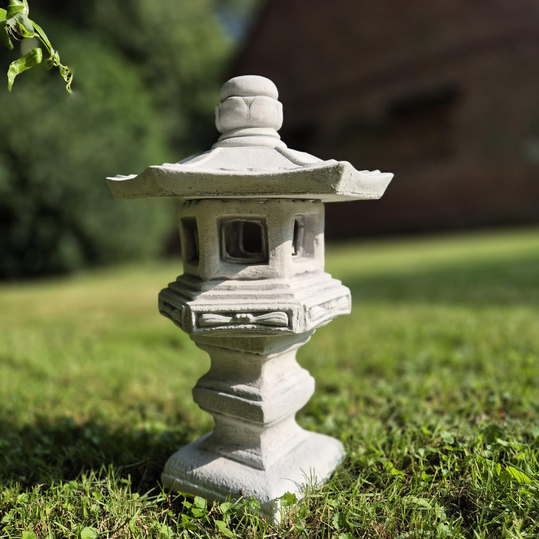 FABRIQ Japanische Laterne Yukimi-Doro 42 cm – Wetterfeste Steinlampe für Aussenbereich – Japanische