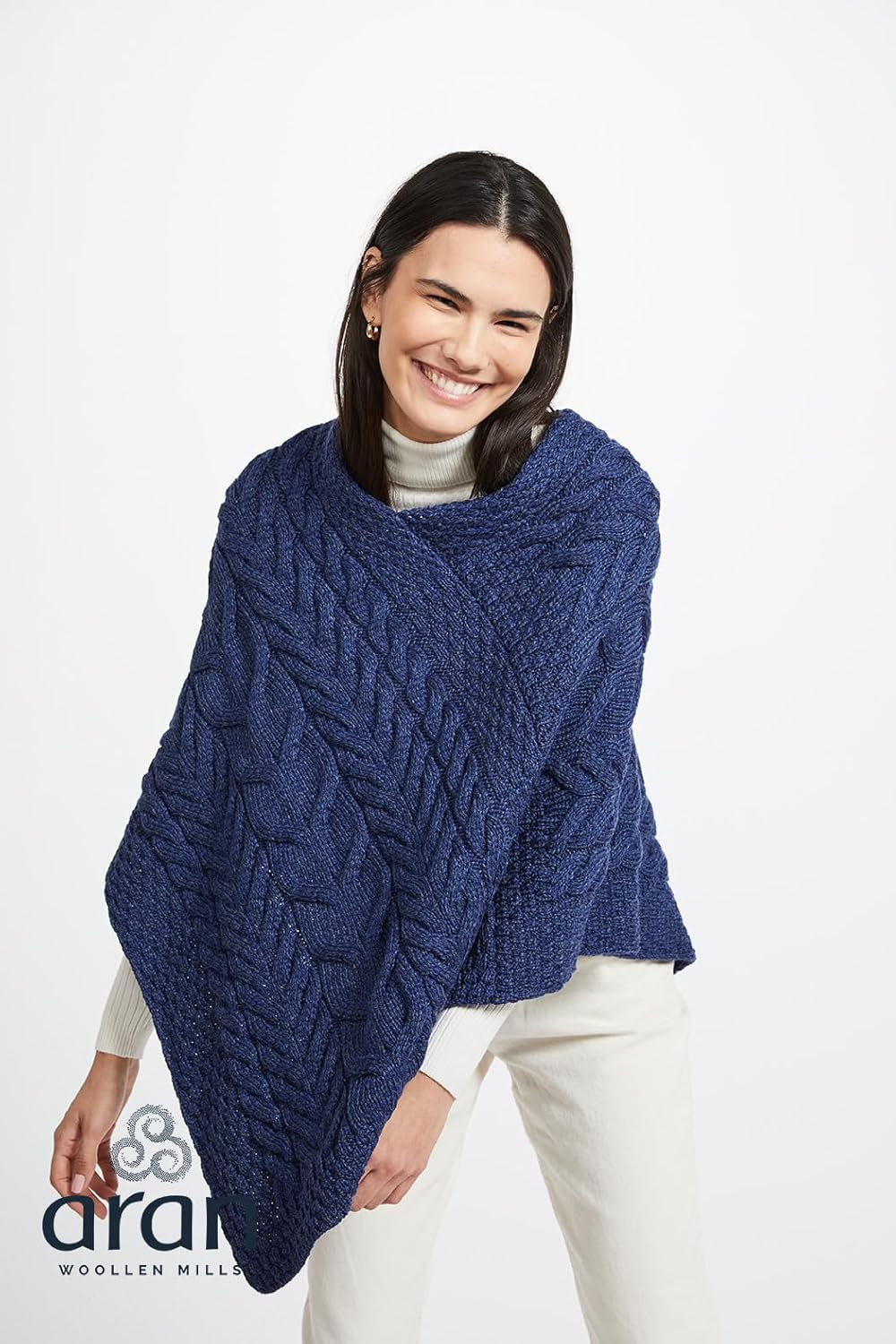 Aran Woollen Mills Superweicher Stilvoll Poncho aus 100% Merinowolle Einheitsgrösse Blau, Einheitsgr