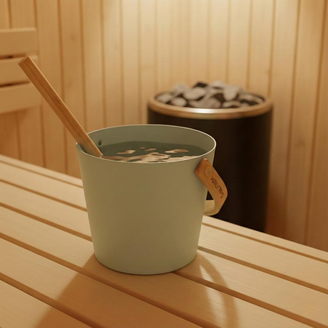 Sauna Zubehör Set: 4L Aluminium Eimer und 42cm Kelle, Bambusgriffe (Helles Salbeigrün), Helles Salbe