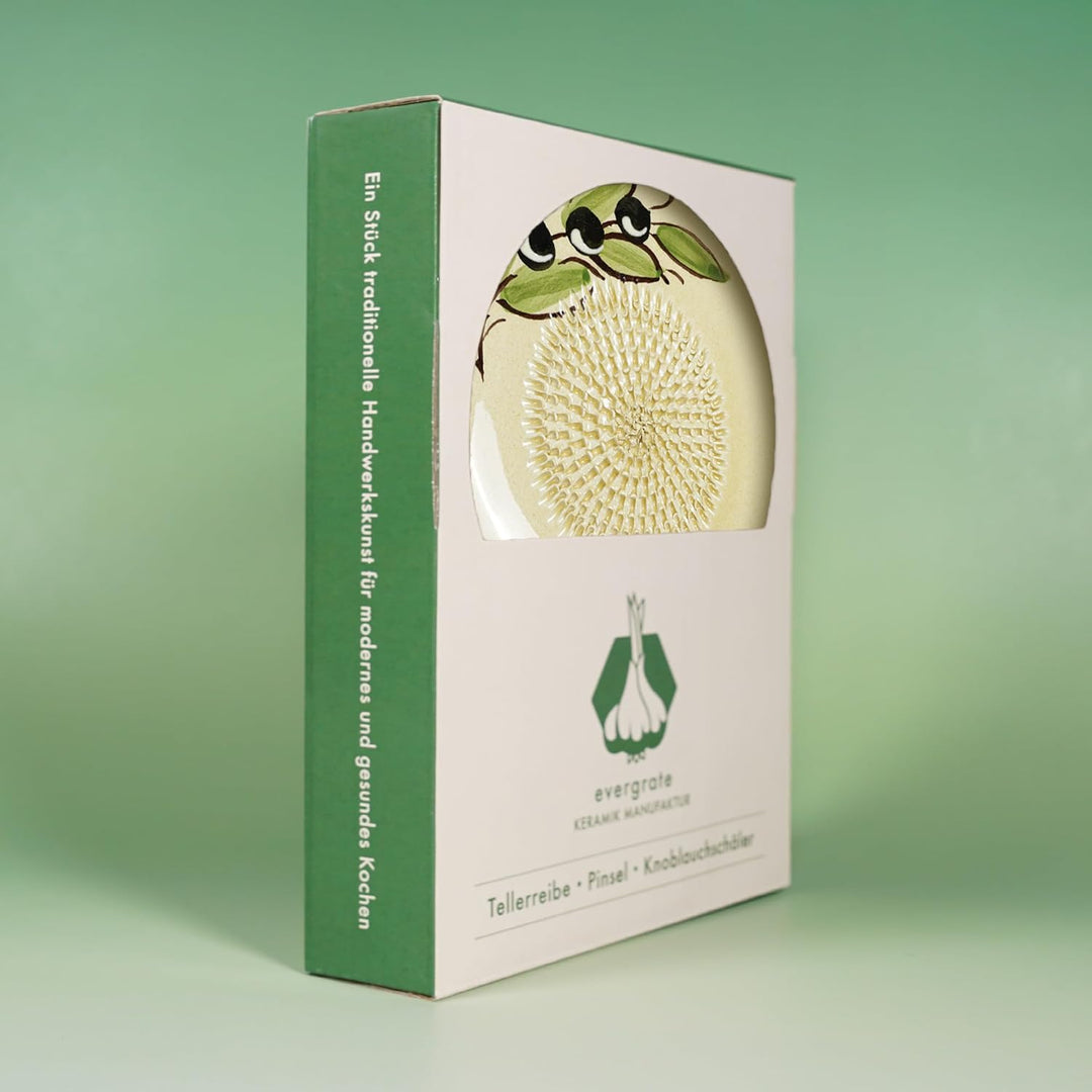 Evergrate® Keramikreibe Olivia mit Geschenkbox – mit Reibe, Knoblauchschäler, Rezeptheft & Pinsel –